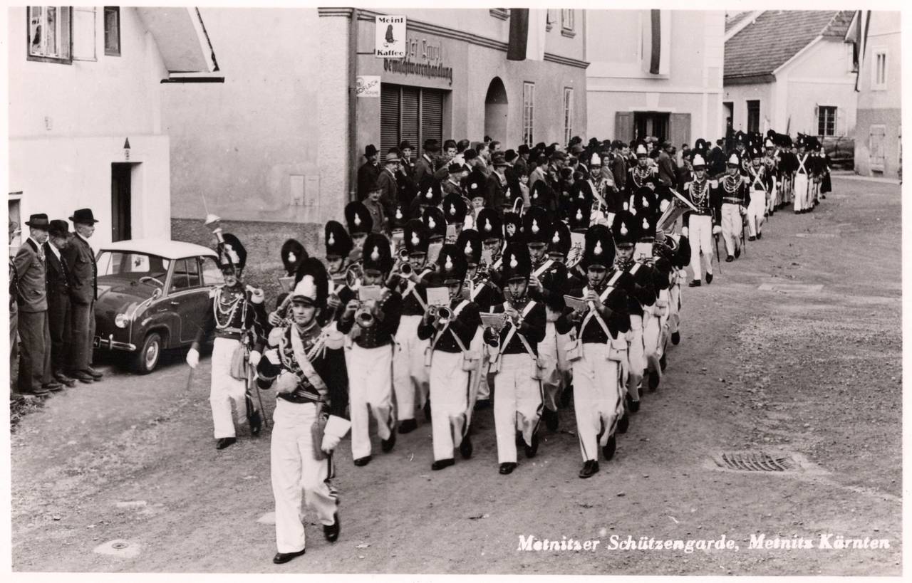 Auto, Kaufhaus, Metnitz, Privilegiertes Schützenkorps, Privilegiertes Schützenkorps Metnitz, Schützen, Schützengarde, Schützenkapelle, Schützenkorps