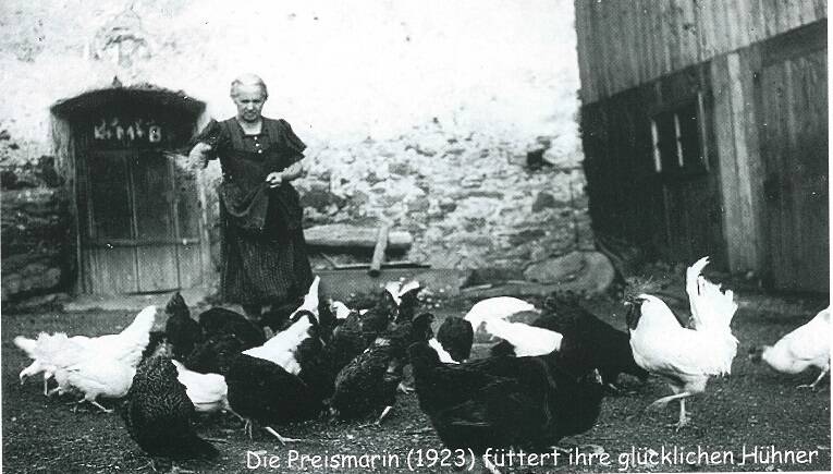Anna Kerschbaumer, Hühner füttern, Metnitz, Preining, Preining 28, Preismar, Preismarin, vlg. Preismar